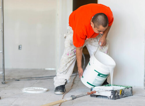 professional painter using contractor software