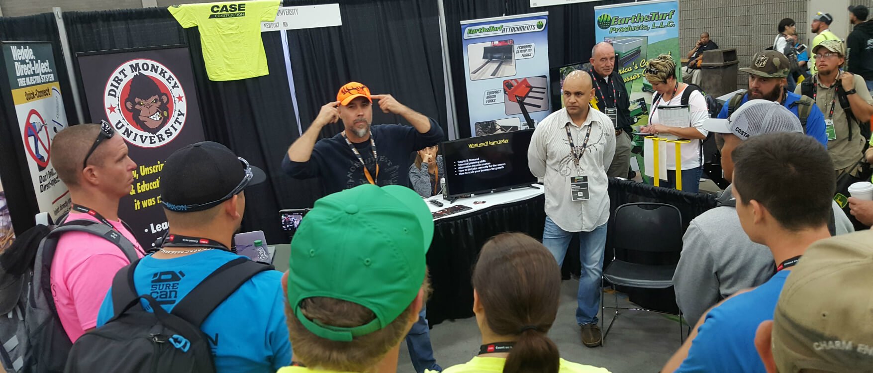 image of Stan Genadeck at a trade show
